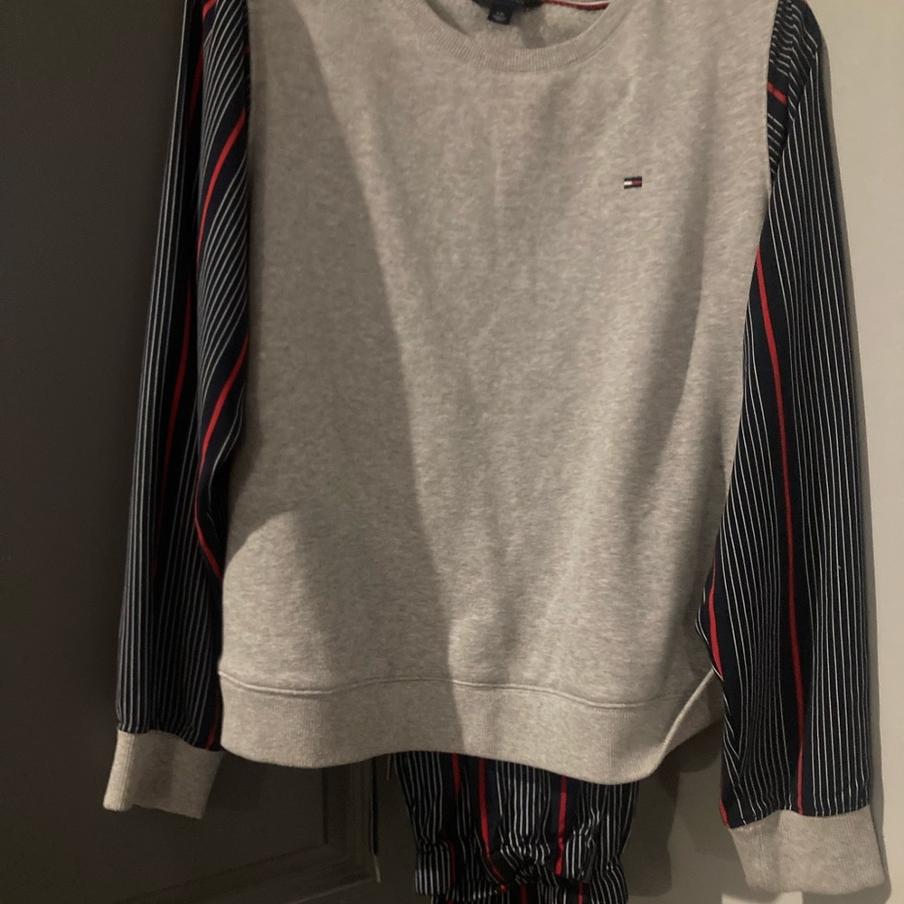 Tommy Hilfiger Pants & Sweat Shirt Set